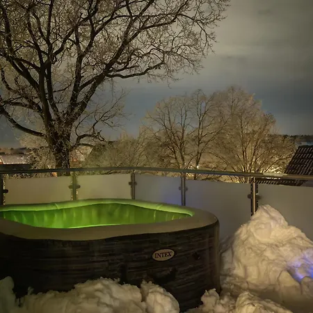 Exklusives Penthouse Mit Outdoor Sauna Und Whirlpool In Wunschtemperatur דירה בורגוודל