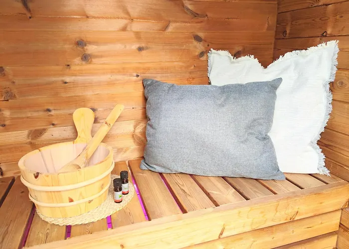 Penthouse Mit Outdoor-sauna & Pool Apartman